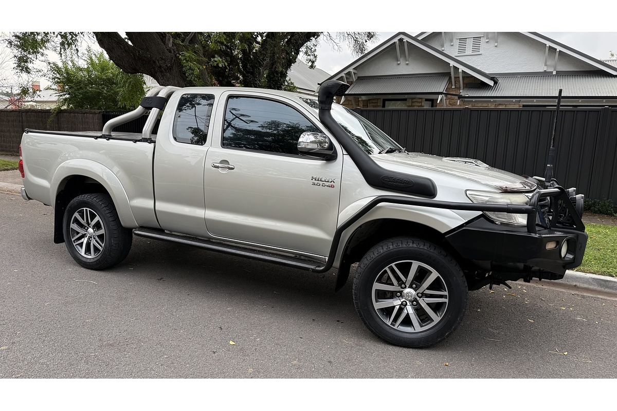 2013 Toyota Hilux SR5 (4x4) KUN26R MY12 4X4