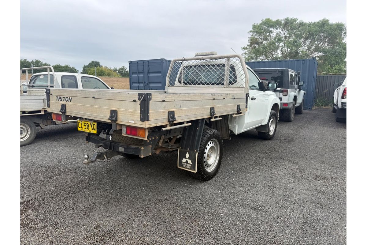 2020 Mitsubishi Triton GLX MR 4X4