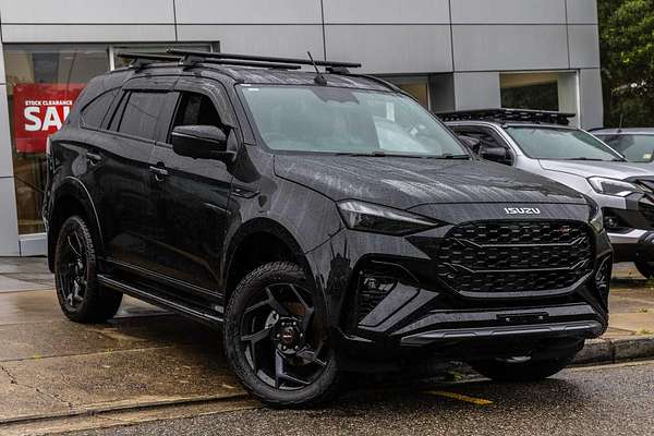 2025 Isuzu MU-X X-TERRAIN