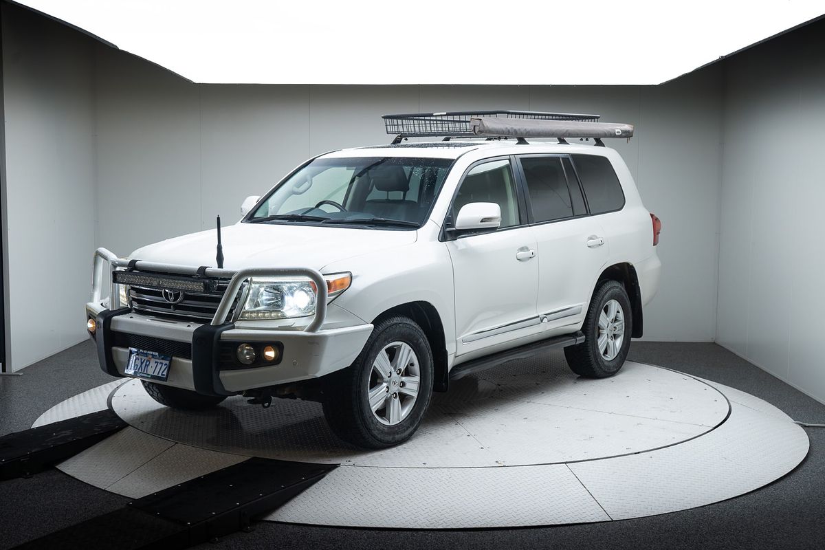 2013 Toyota Landcruiser Sahara VDJ200R