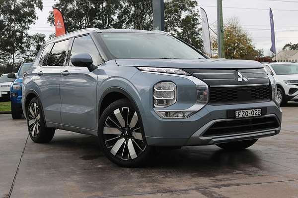 2025 Mitsubishi Outlander Exceed ZM