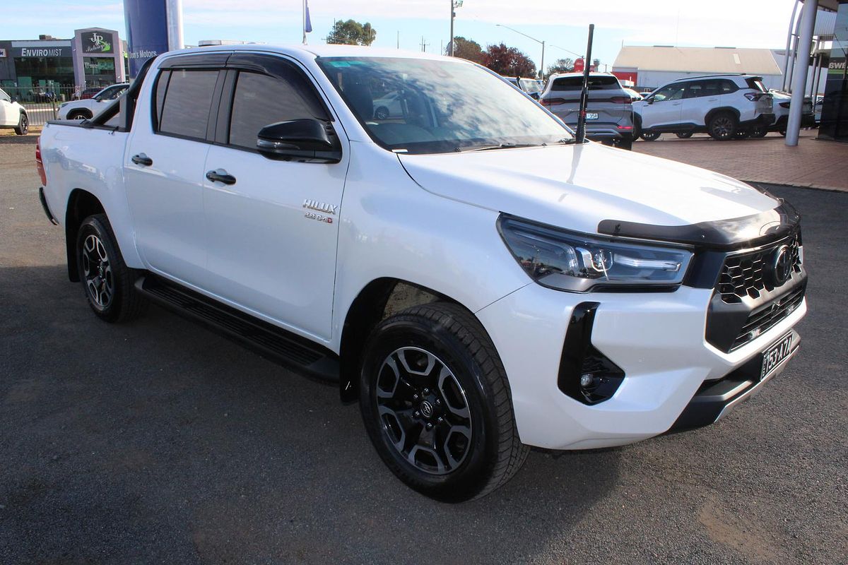 2025 Toyota Hilux SR5 48V GUN126R 4X4