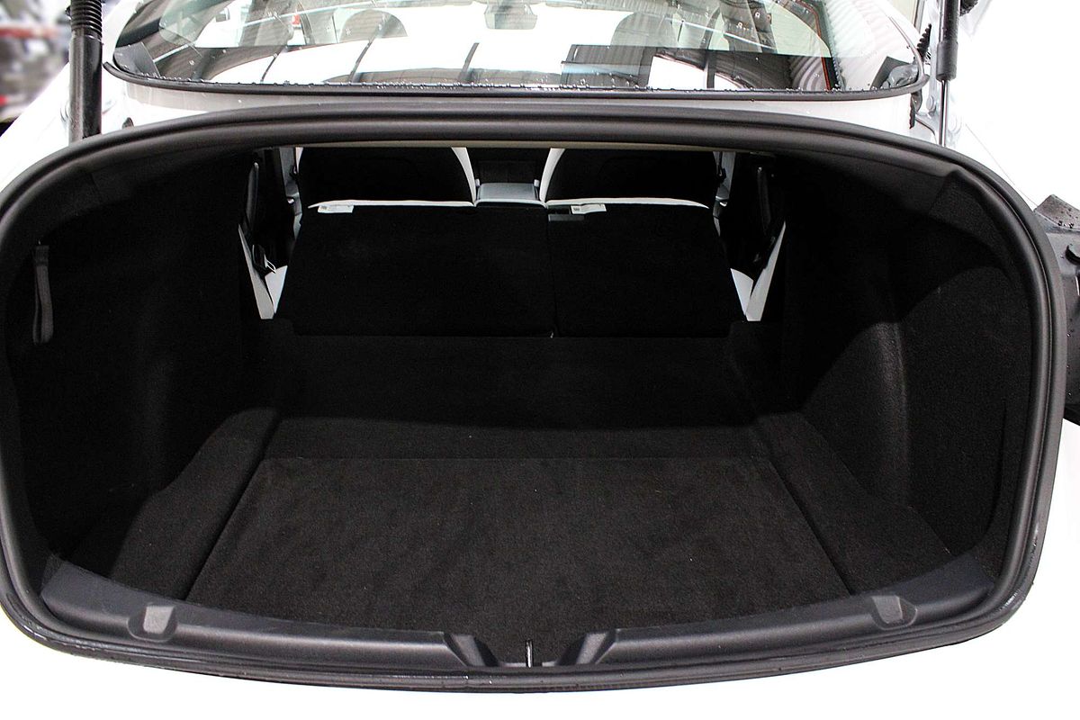 2022 Tesla Model 3 Rear-Wheel Drive