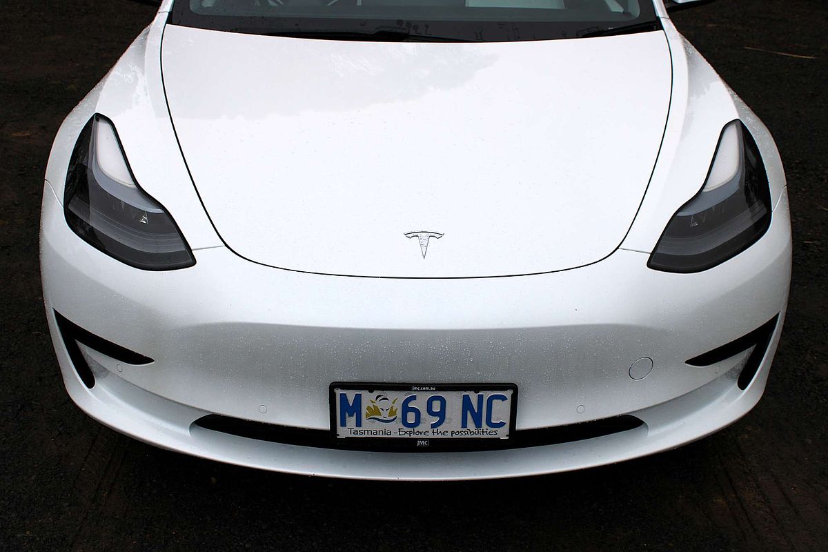 2022 Tesla Model 3 Rear-Wheel Drive