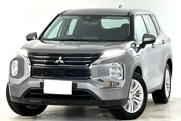 2023 Mitsubishi Outlander ES ZM