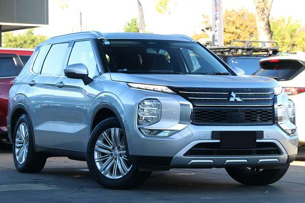 2024 Mitsubishi Outlander LS ZM