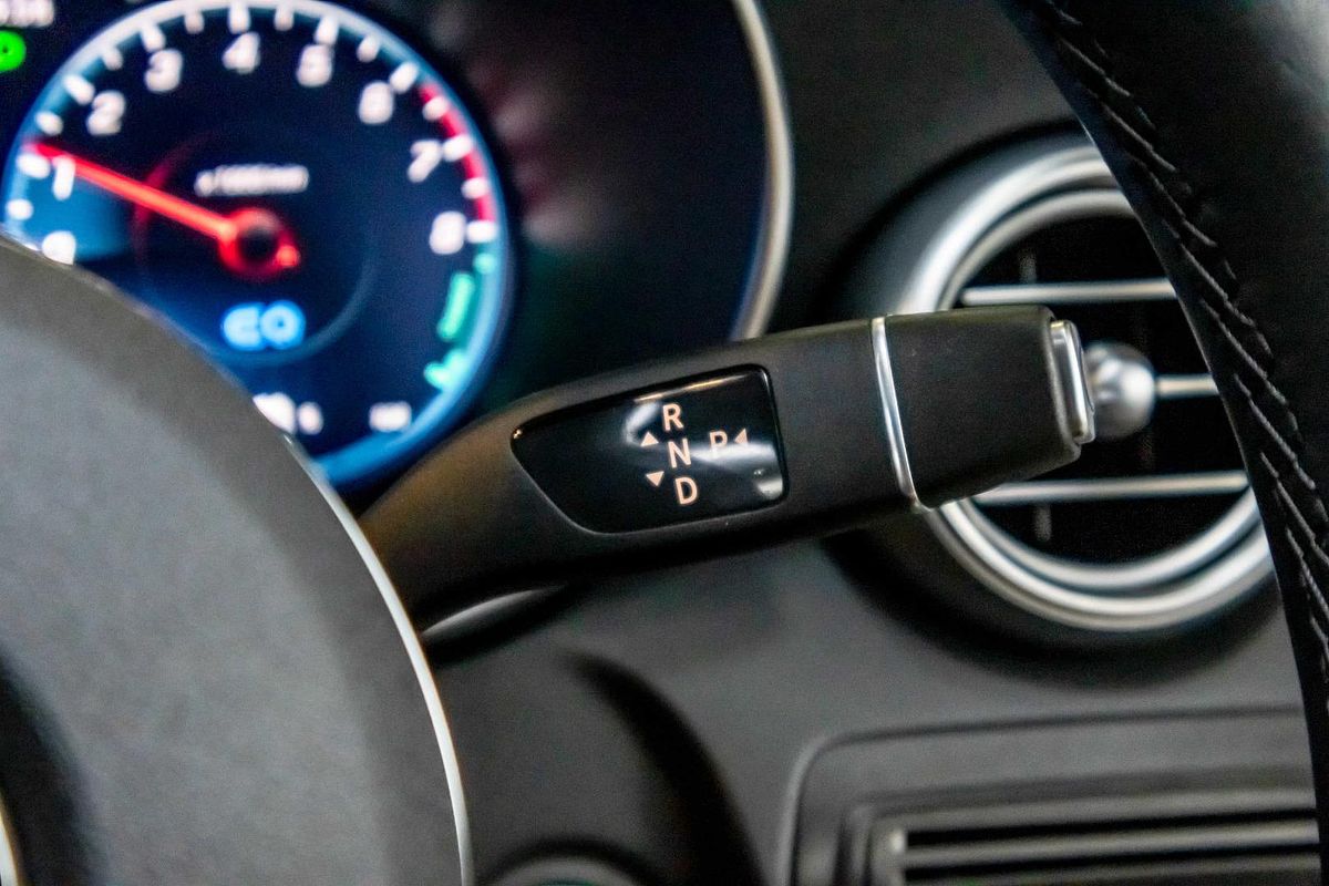 X253 801MY GLC300 e WAG 9G 9sp 2.0T/90kW Hybr