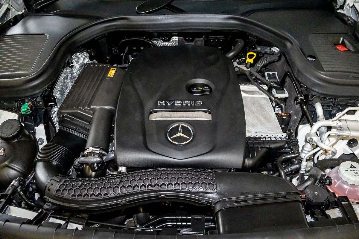 X253 801MY GLC300 e WAG 9G 9sp 2.0T/90kW Hybr