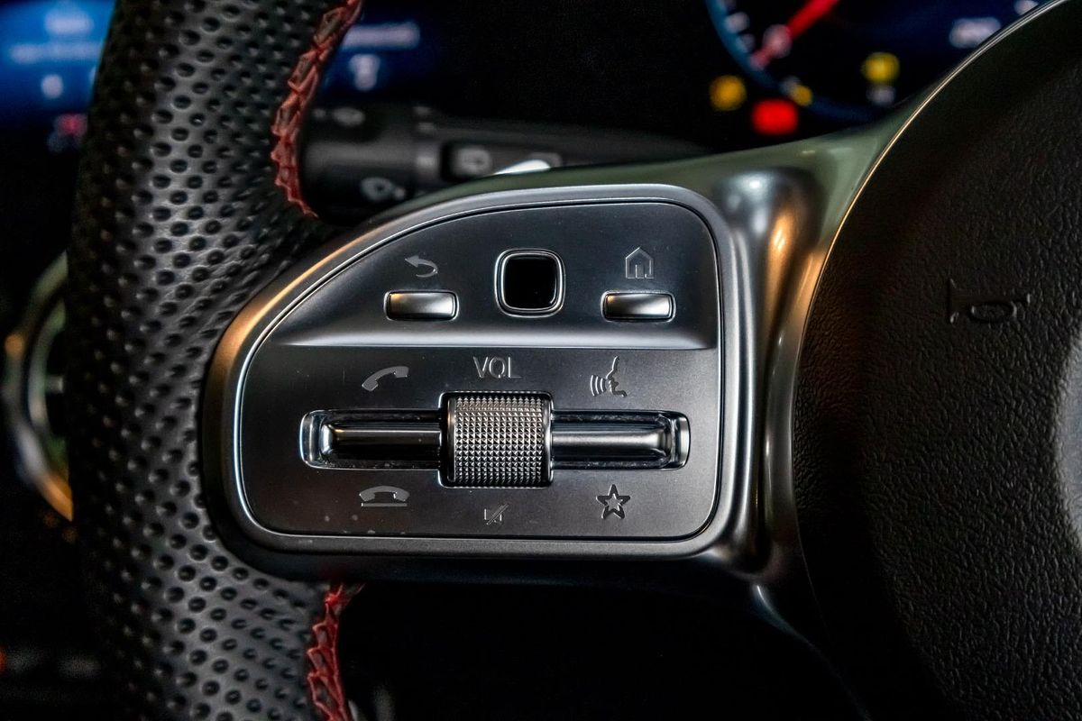 X247 803+053MY GLB200 WAG DUAL 7sp 1.3T