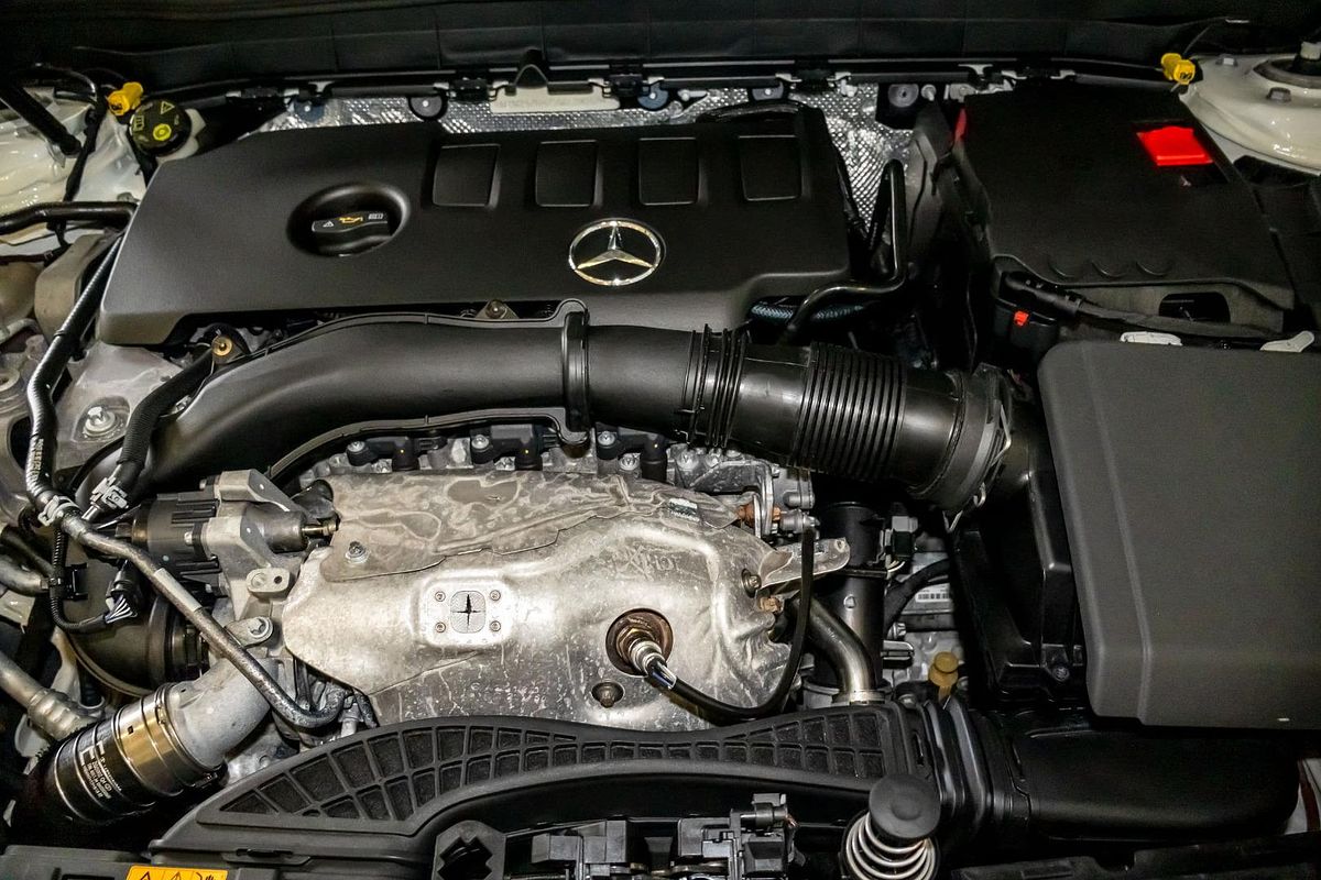 X247 803+053MY GLB250 WAG DUAL 8sp 2.0T