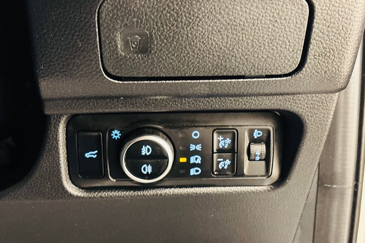 Ford Everest 2024.50 SUV TREND . 2.0L BiT DSL 10 SPD AUTO 4X4 .