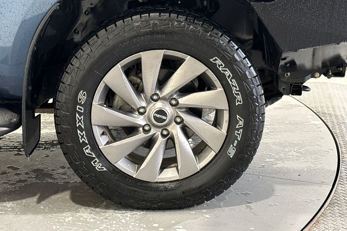 2023 Isuzu MU-X LS-U