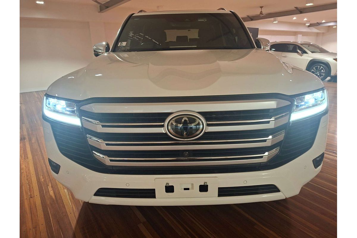 2023 Toyota Landcruiser Sahara FJA300R