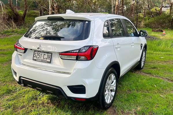 2020 Mitsubishi ASX ES XD thumb-6