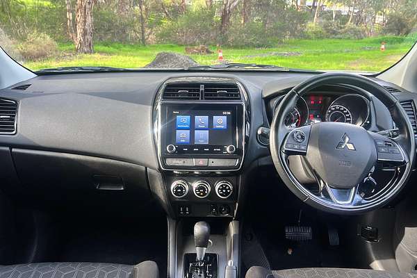 2020 Mitsubishi ASX ES XD thumb-9
