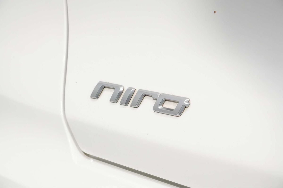 2021 Kia Niro Hybrid Sport DE