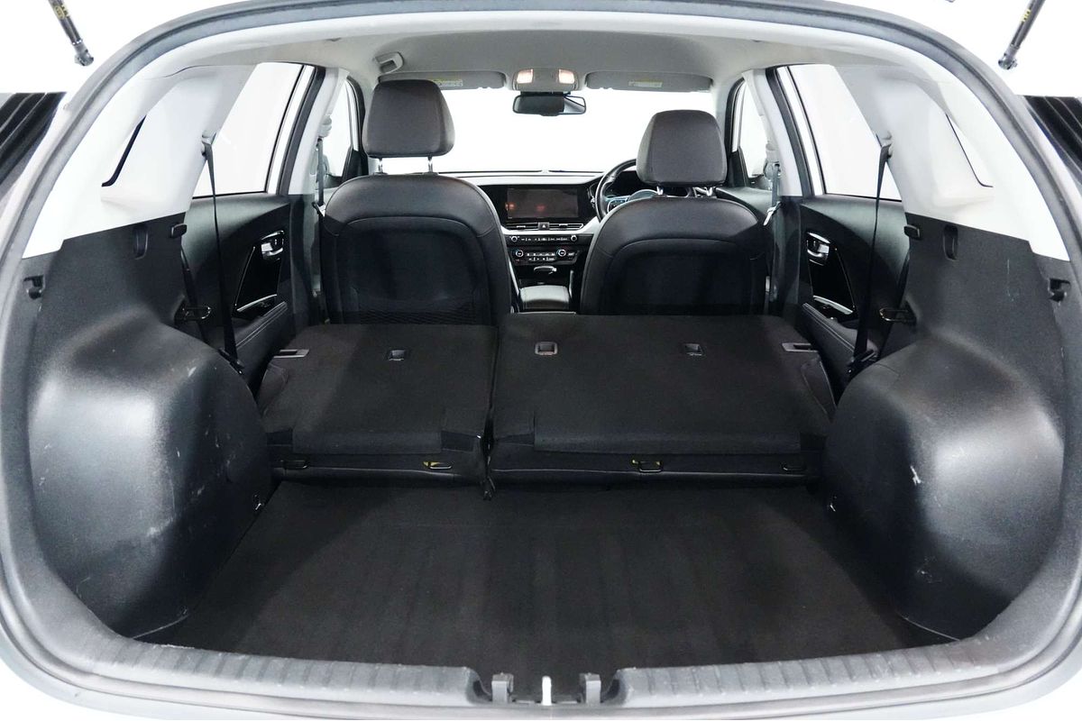 2022 Kia Niro Hybrid Sport DE