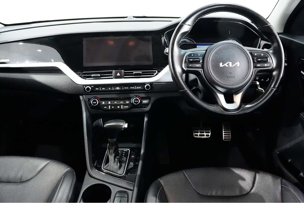 2022 Kia Niro Hybrid Sport DE