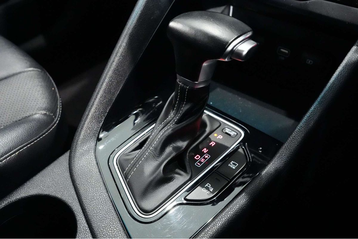 2022 Kia Niro Hybrid Sport DE