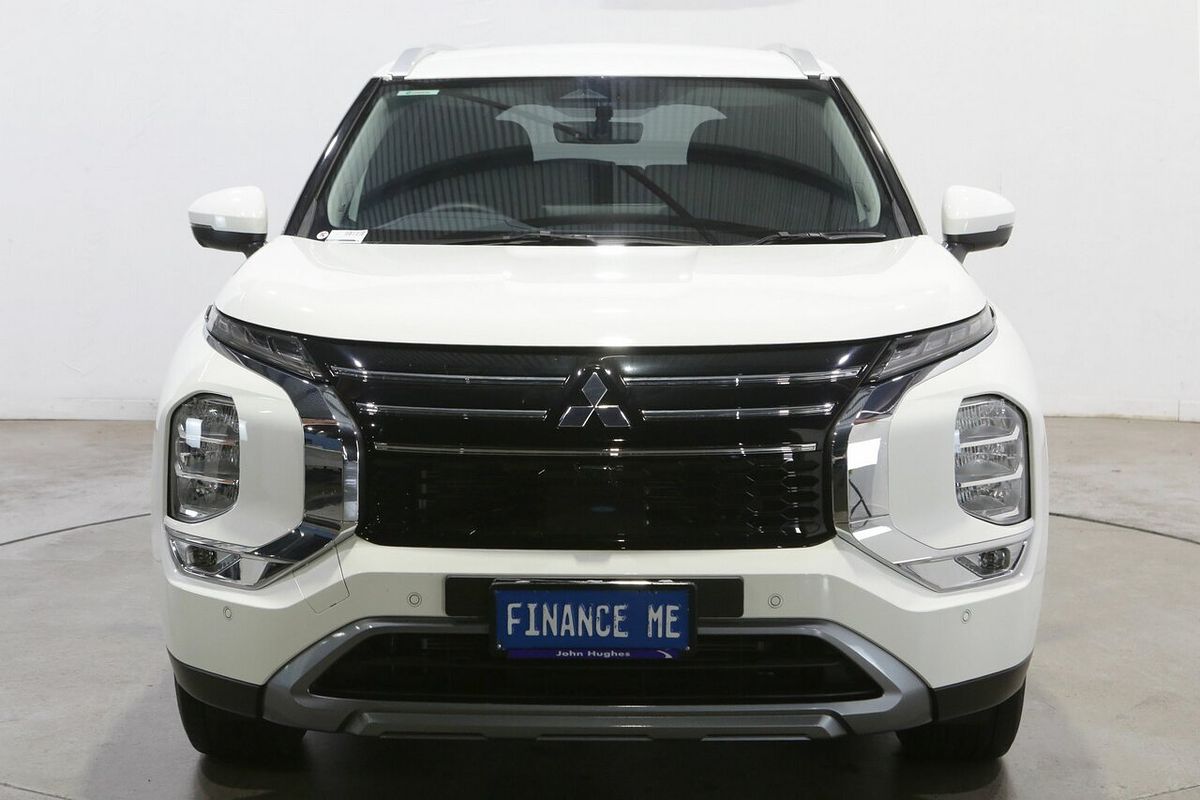 2025 Mitsubishi Outlander LS ZM