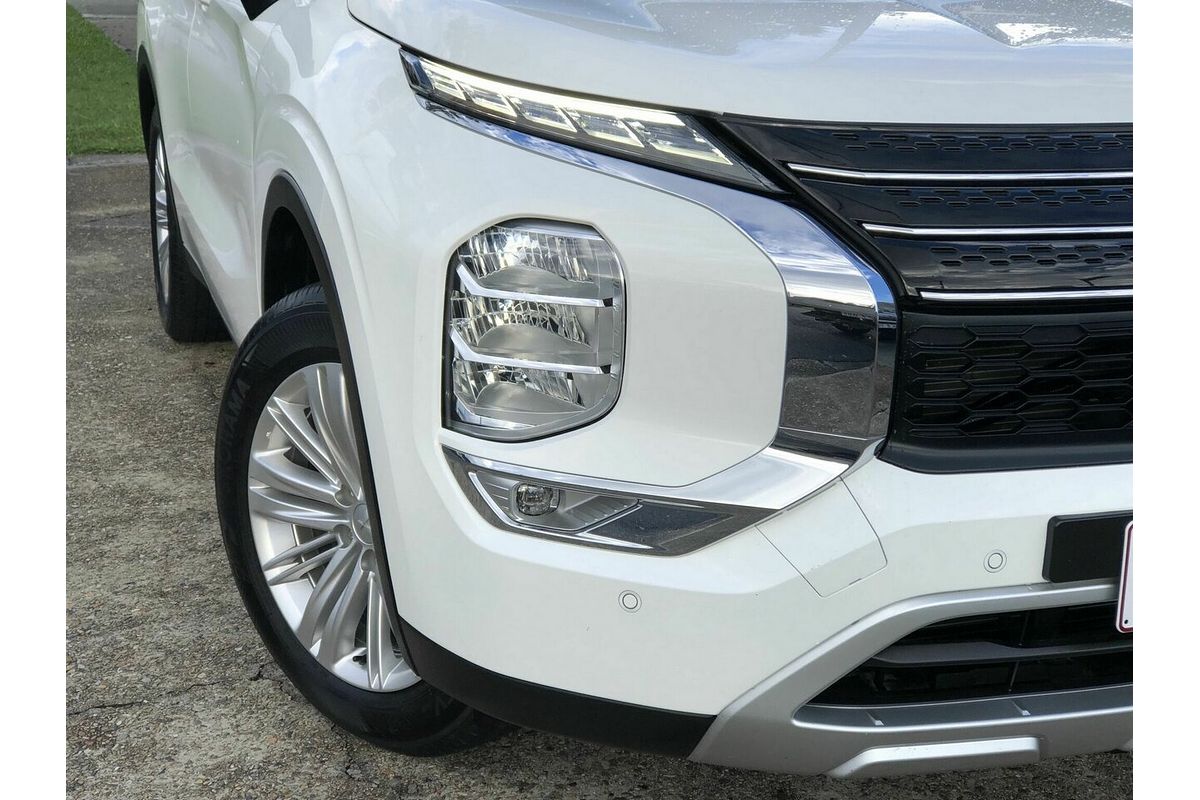 2023 Mitsubishi Outlander LS ZM