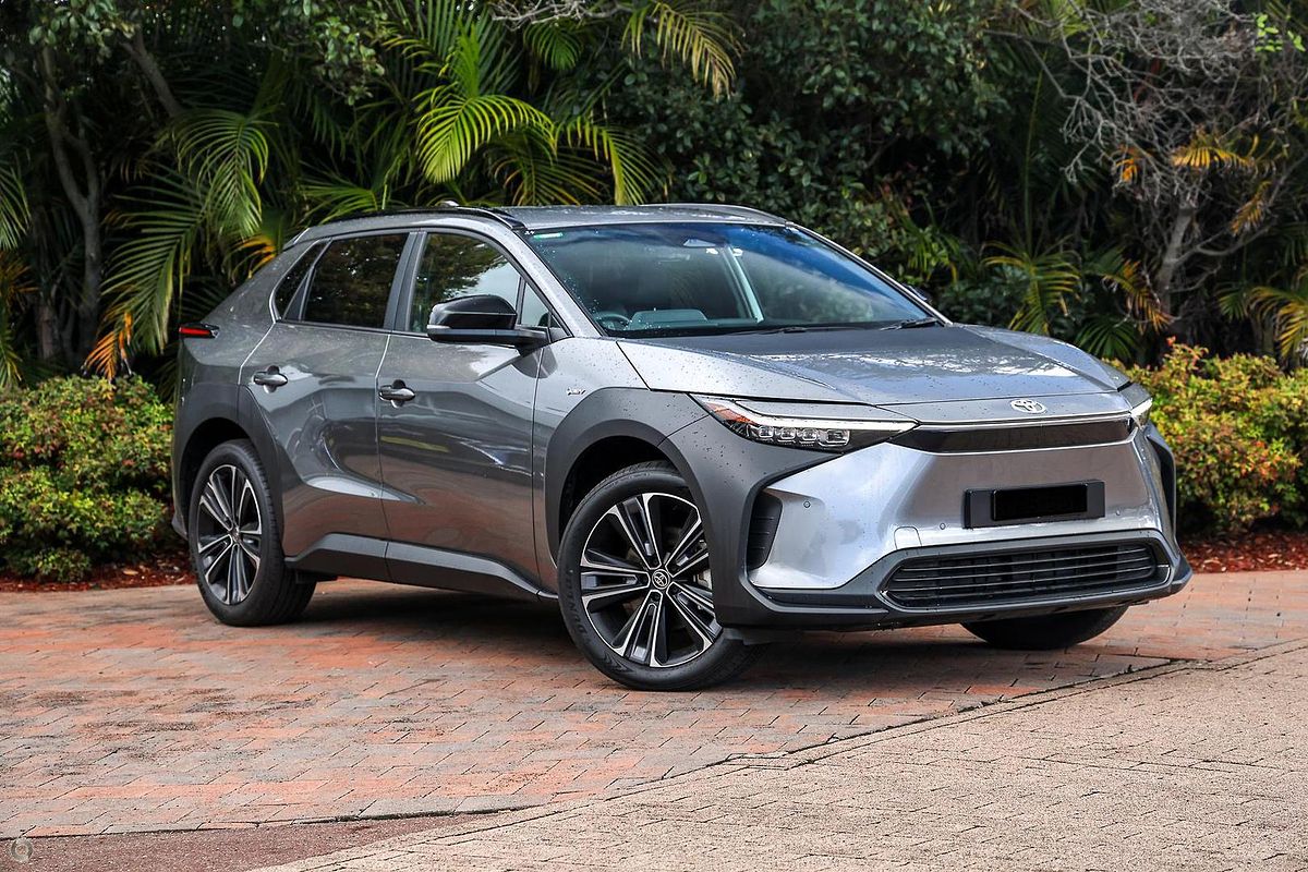 2025 Toyota bZ4X XEAM10R