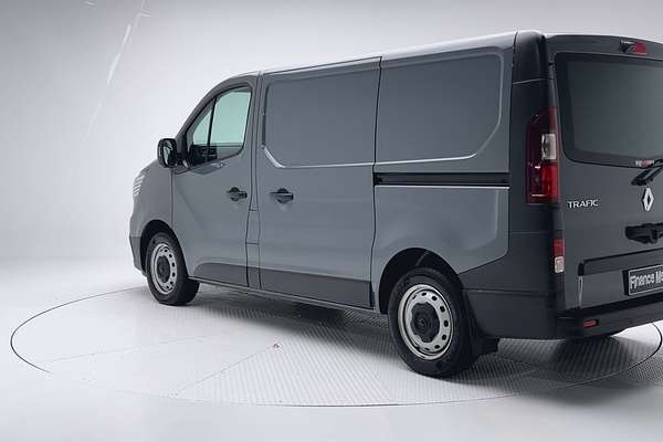 2022 Renault Trafic Pro X82 SWB Low Roof thumb-5
