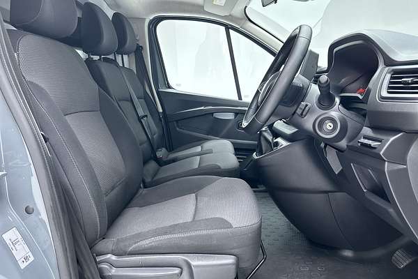 2022 Renault Trafic Pro X82 SWB Low Roof thumb-11