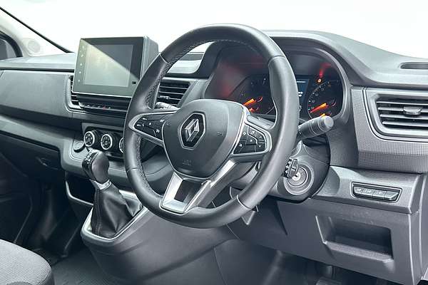 2022 Renault Trafic Pro X82 SWB Low Roof thumb-18