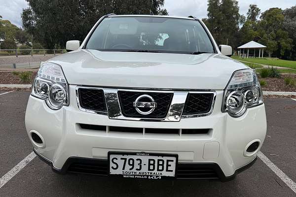 2013 Nissan X-TRAIL ST T31 thumb-1