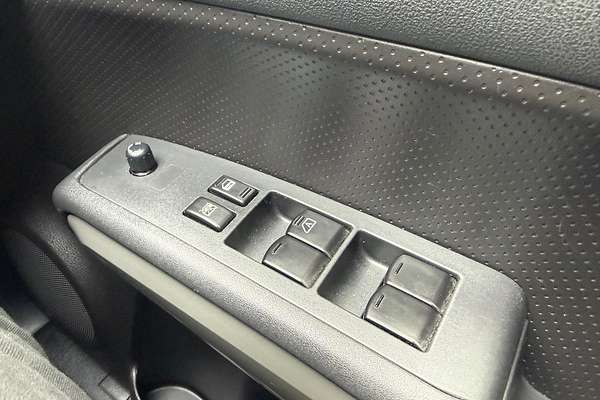 2013 Nissan X-TRAIL ST T31 thumb-25