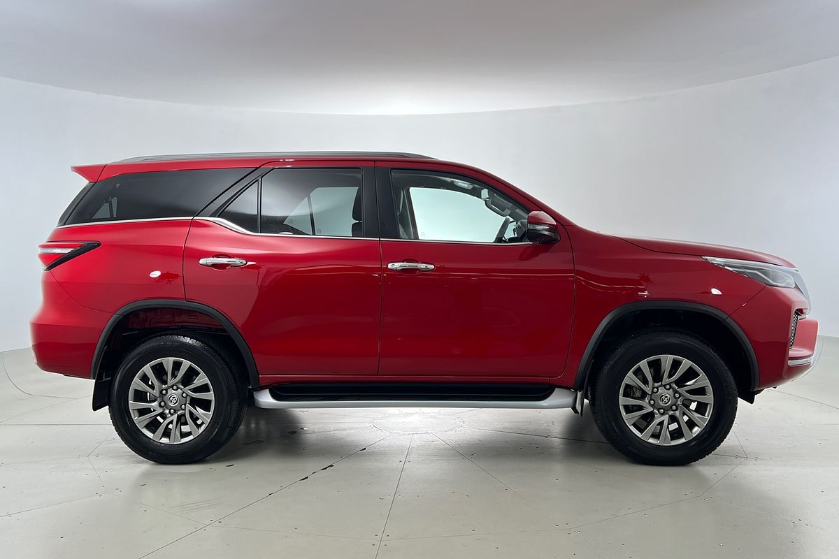 2025 Toyota Fortuner Crusade GUN156R