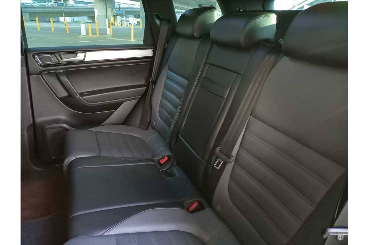 2014 Volkswagen Touareg V8 TDI R-Line 7P
