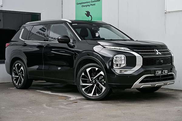 2022 Mitsubishi Outlander Exceed ZM