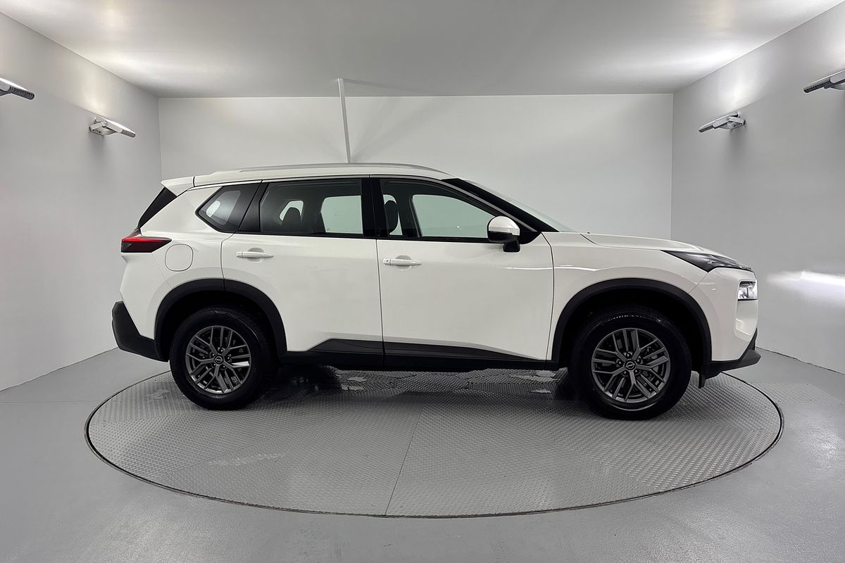 2025 Nissan X-TRAIL ST T33