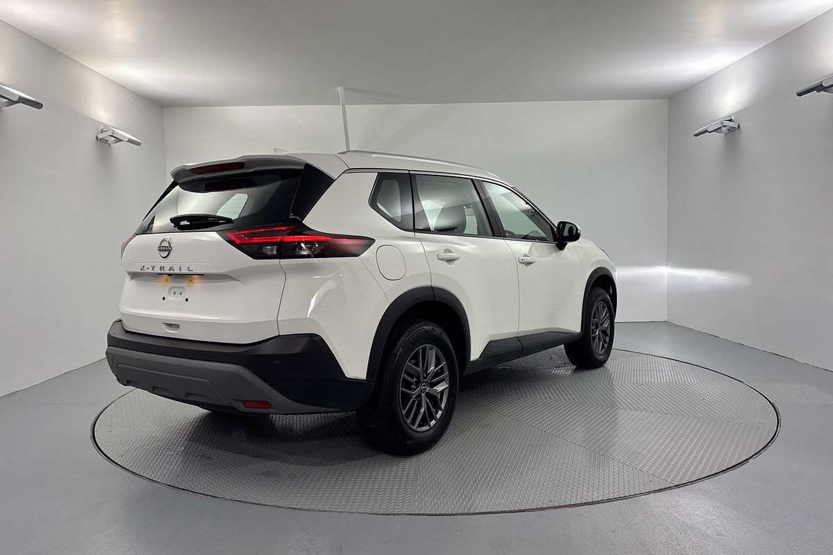 2025 Nissan X-TRAIL ST T33