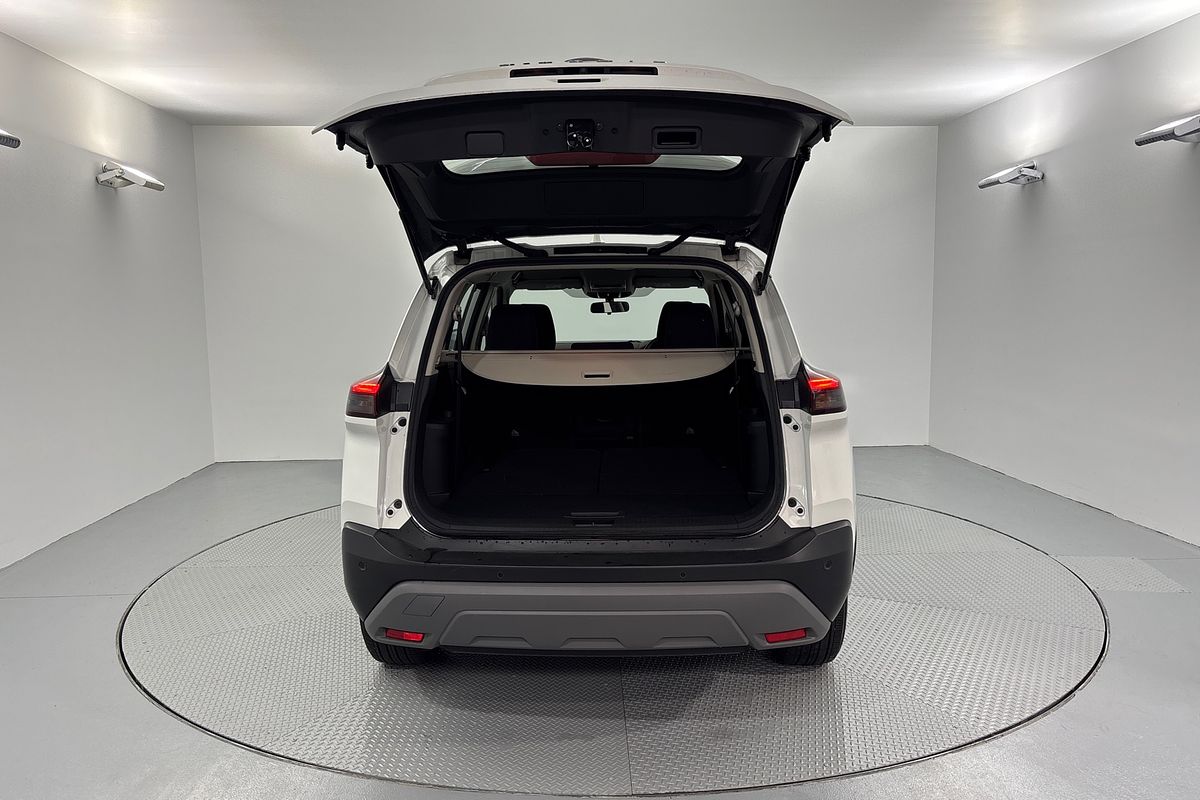 2025 Nissan X-TRAIL ST T33