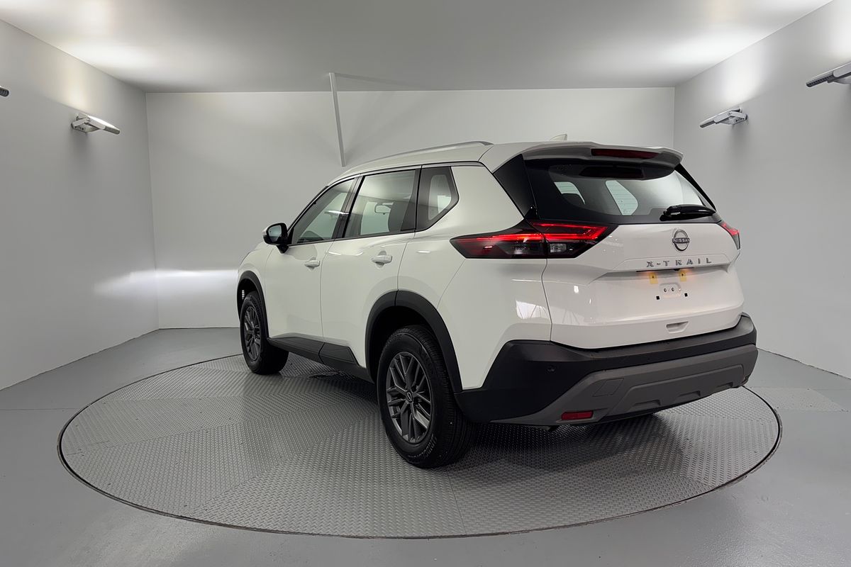 2025 Nissan X-TRAIL ST T33