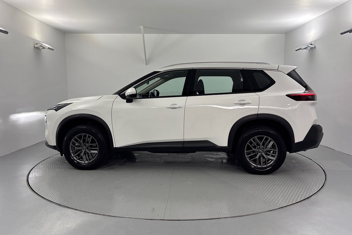 2025 Nissan X-TRAIL ST T33