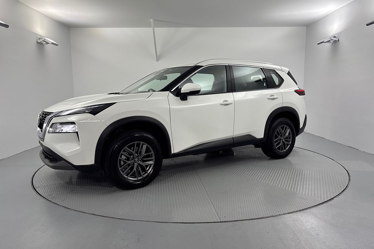 2025 Nissan X-TRAIL ST T33
