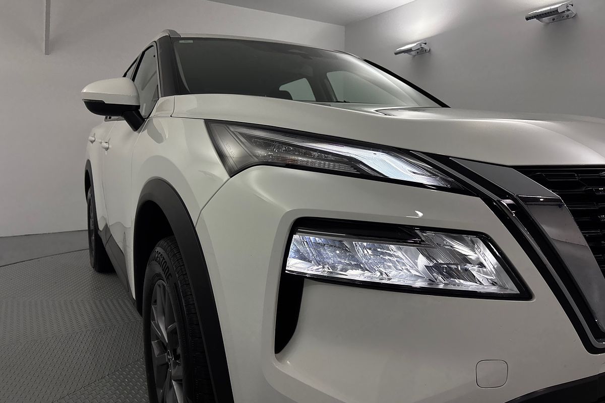 2025 Nissan X-TRAIL ST T33