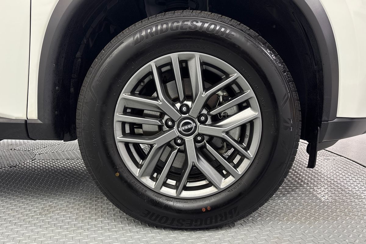 2025 Nissan X-TRAIL ST T33