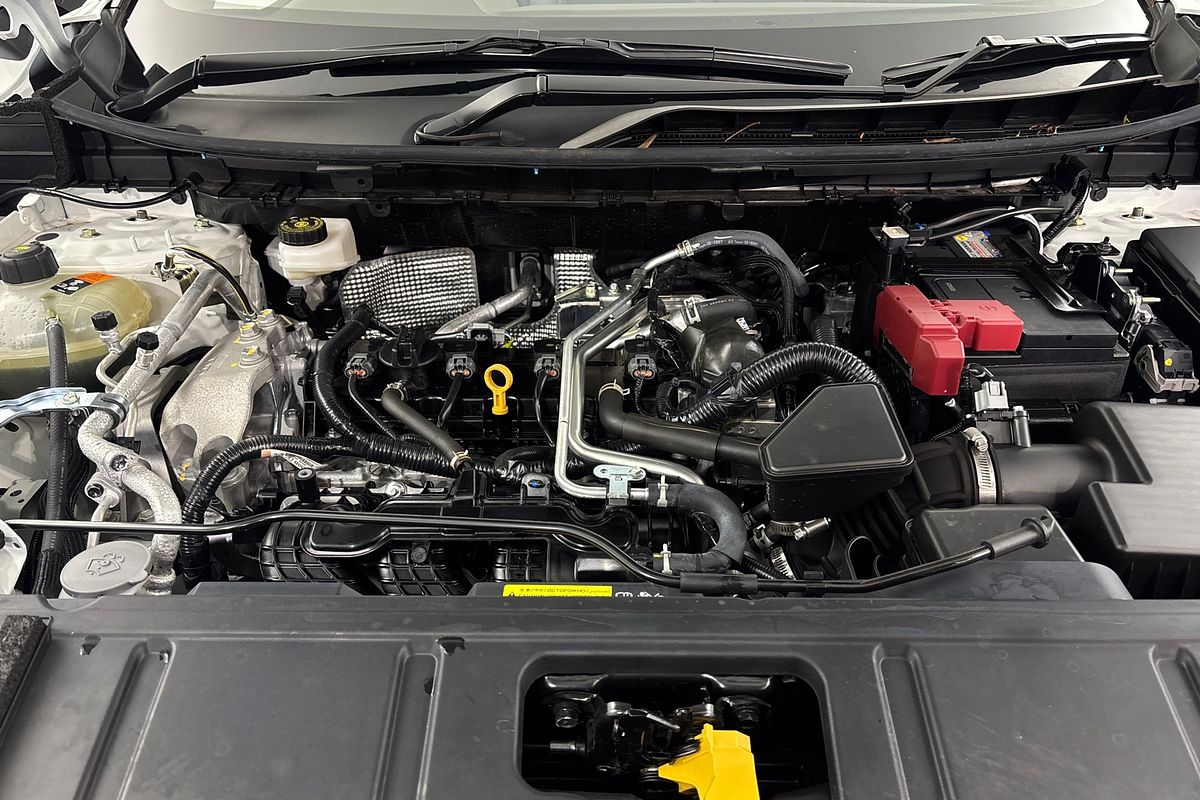 2025 Nissan X-TRAIL ST T33