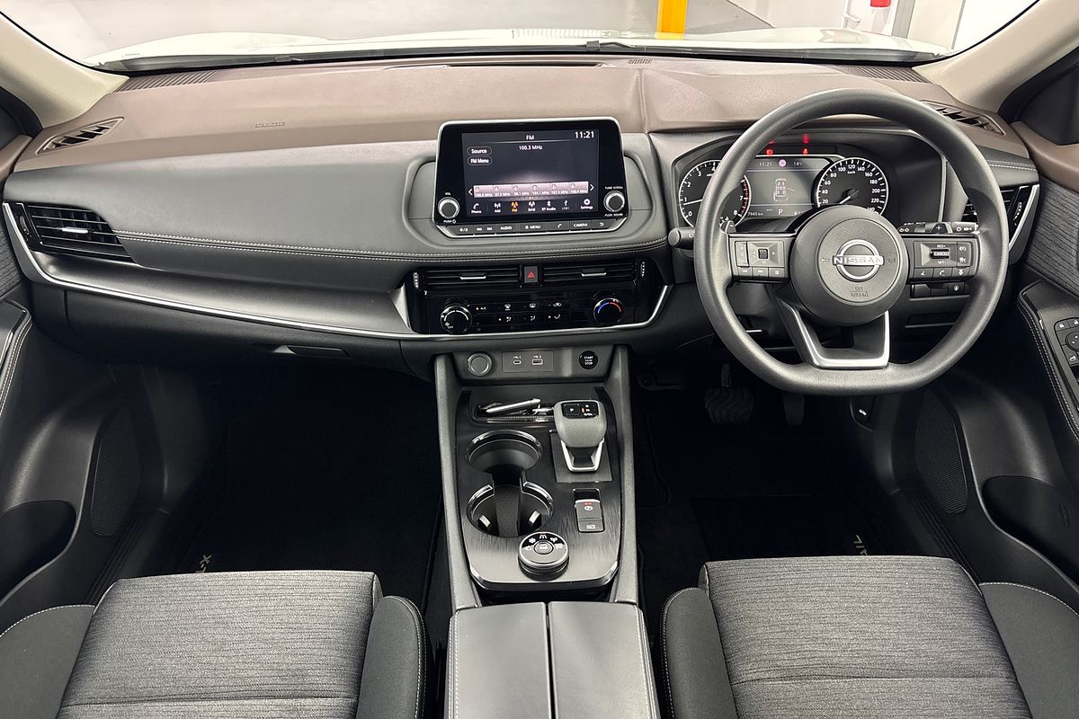 2025 Nissan X-TRAIL ST T33