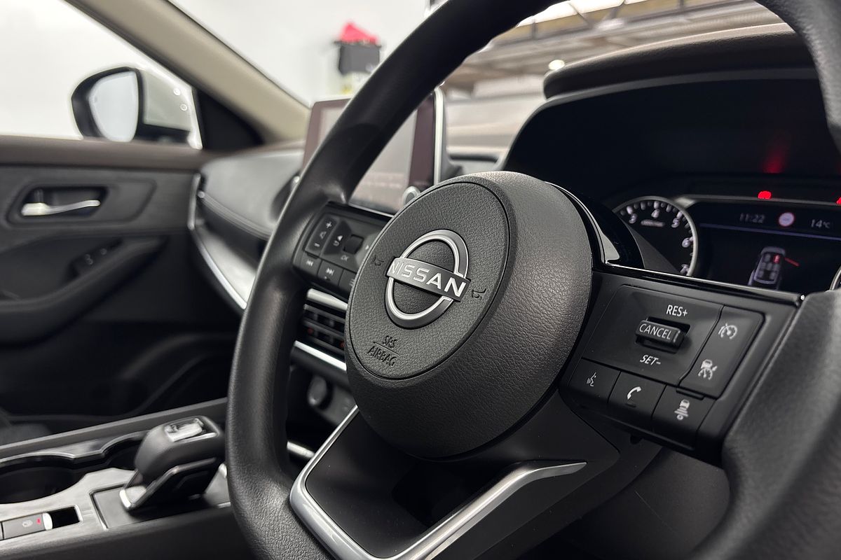 2025 Nissan X-TRAIL ST T33