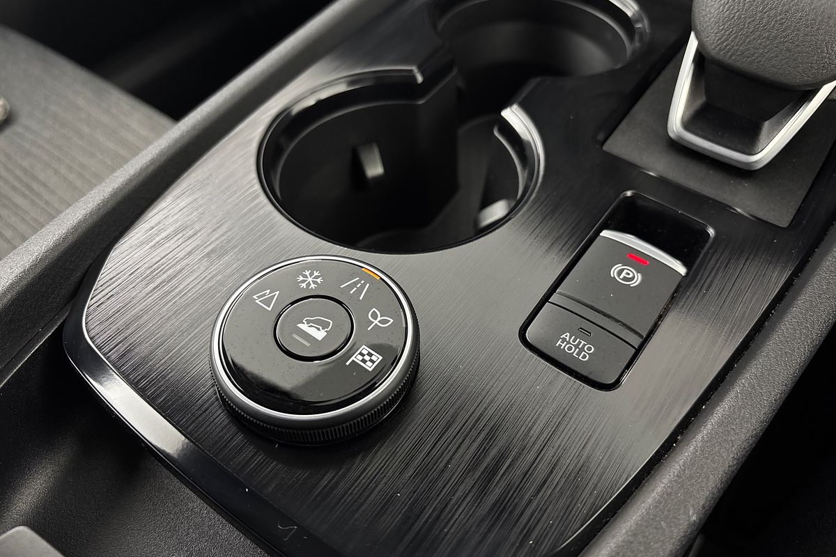 2025 Nissan X-TRAIL ST T33