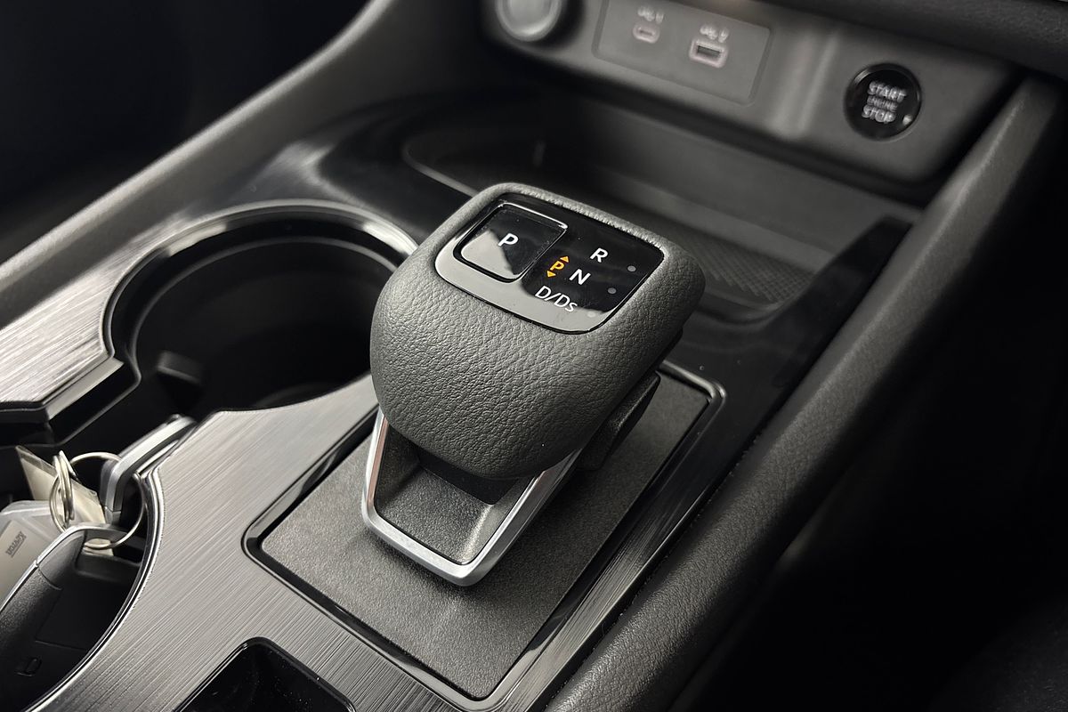 2025 Nissan X-TRAIL ST T33