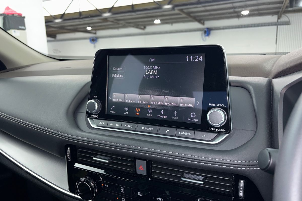 2025 Nissan X-TRAIL ST T33