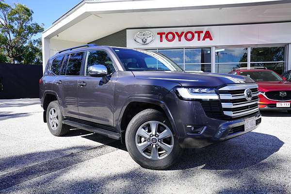 2024 Toyota Landcruiser Sahara FJA300R
