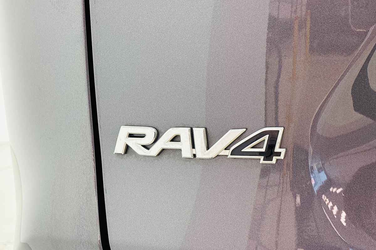 RAV4 Hybrid Cruiser-AWD 2.5L Auto CVT 5 Door Wagon